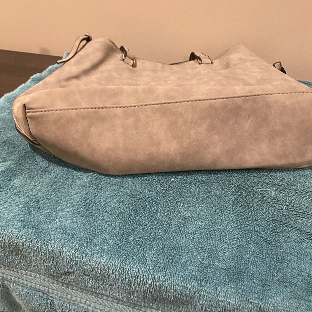 Handbag - Picture 5 of 10